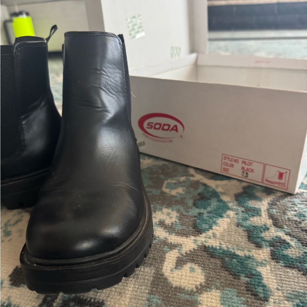 Soda Men's Black Ankle Boots